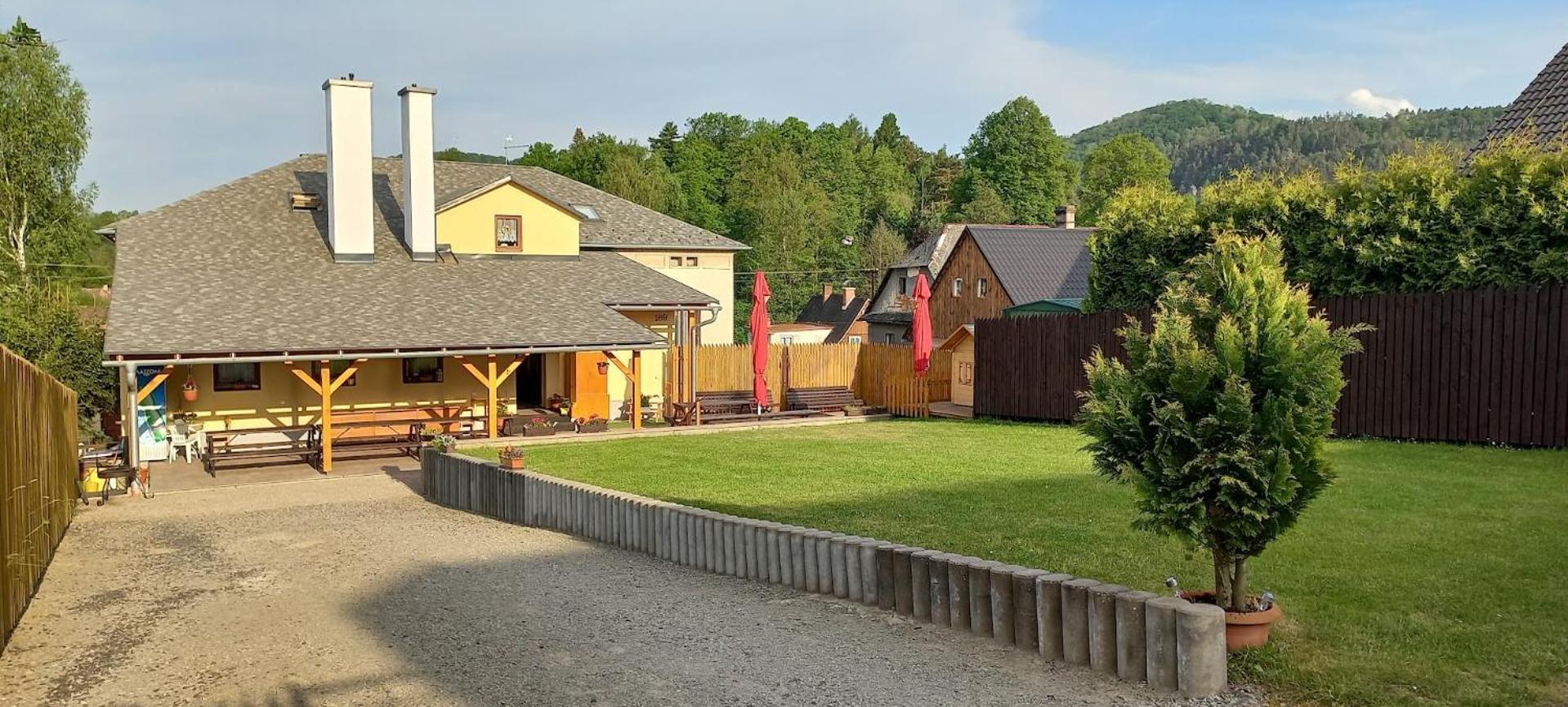 Prazdninovy Dum Sloup - Sloup V Cechach Hotel ภายนอก รูปภาพ